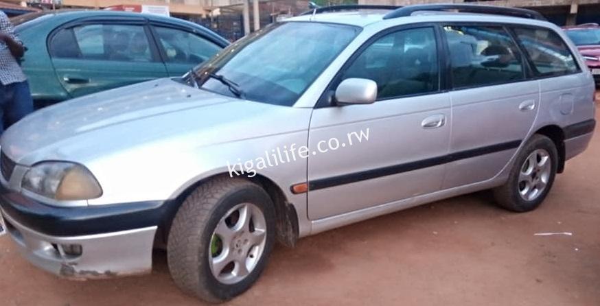 Toyota Avensis, Automatic 2001 for sale at 4,2M