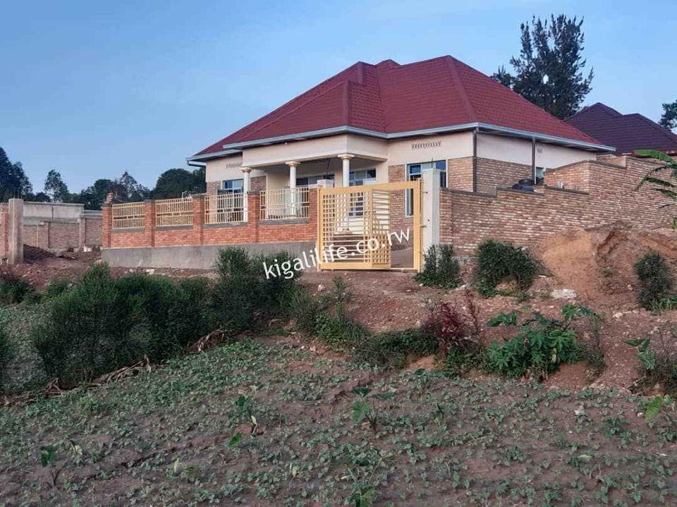 inzu nziza igurishwa Ku ruyenzi 45Milions