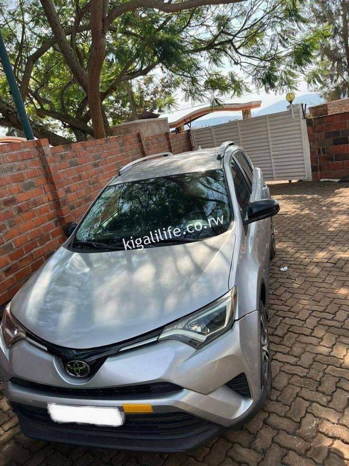 Toyota Rwanda TOYOTA RAV4 AUTOMATIC 2017 FIVE MONTHS IN RWANDA PRICE 25M